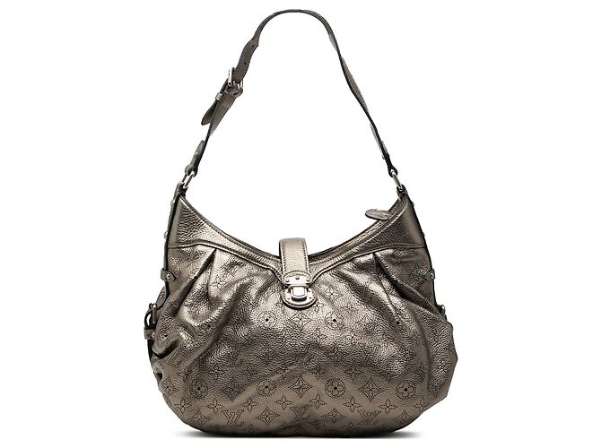 Louis Vuitton Silver Monogram Mahina XS Prata