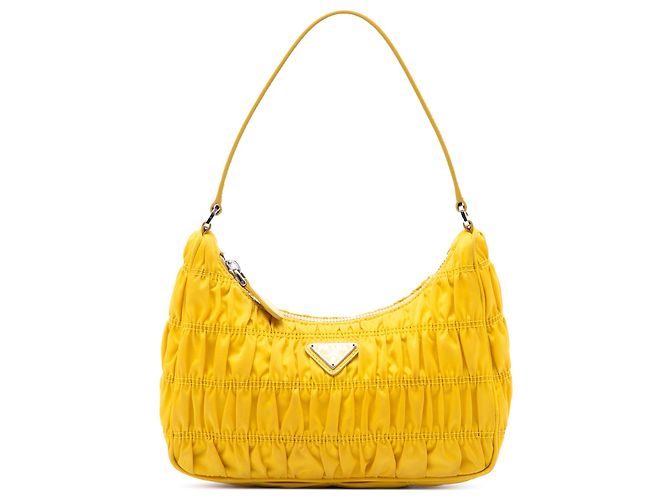 Borsa a tracolla Prada Re Edition in Tessuto Gaufre Gialla Giallo