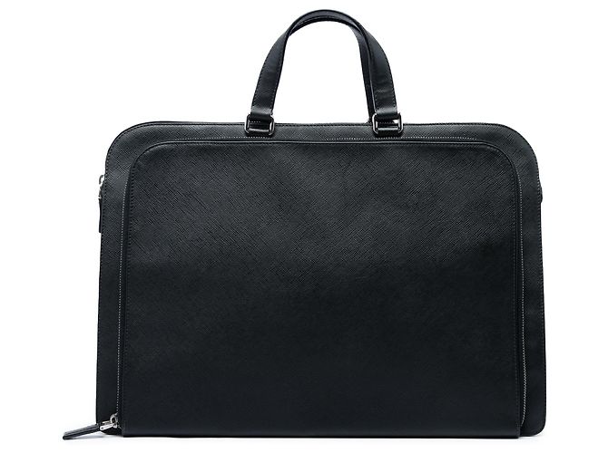 Prada Pasta de viagem em couro Saffiano preto com bolso frontal com zíper