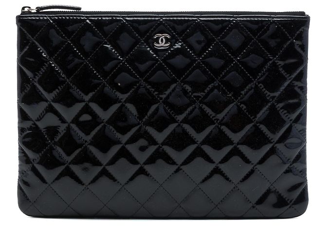 Clutch Chanel Black Medium Quilted Patent O Case Nero