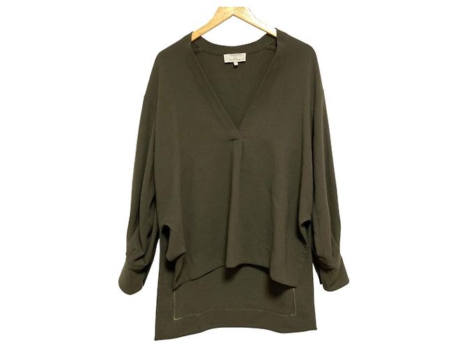 Autre Marque STUDIO NICHOLSON Wollbluse mit V-Ausschnitt Grün Khaki