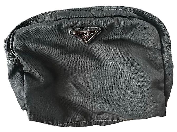 Necessaire Prada em Nylon Preto