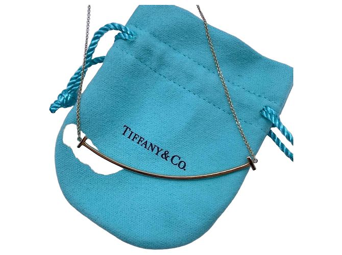 Collana Tiffany & Co. T Smile in oro rosa D'oro