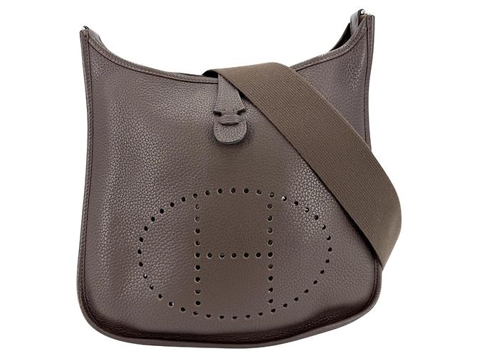 Hermès Bolsa de ombro Hermes Evelyne PM 3 Marrom