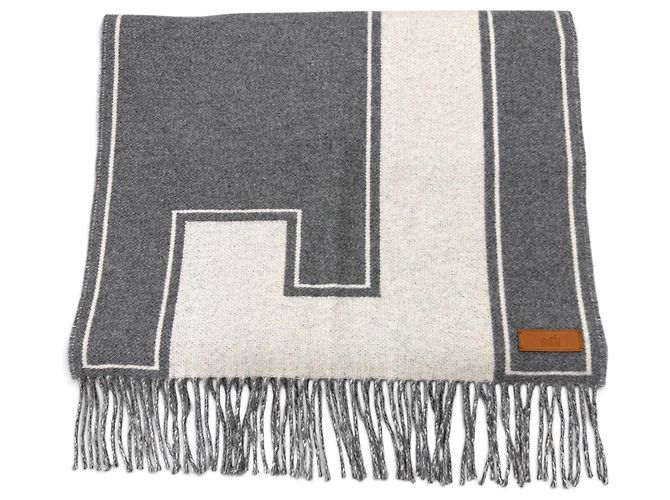 Hermès Estola Hermes Cle de H em cashmere e couro Marrom