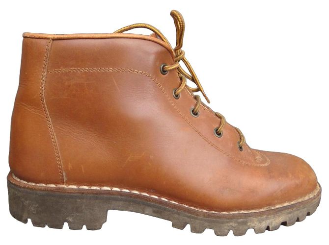 Vera Wang Véra Sardenia Leather Ankle Boots Brown