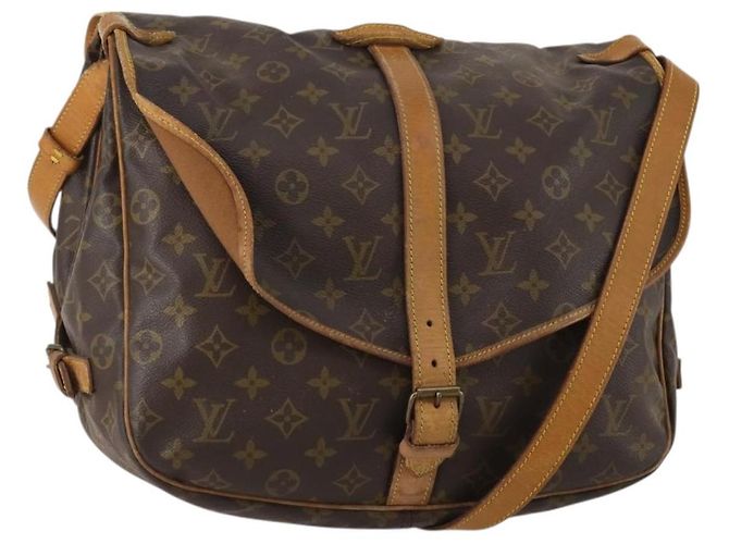 LOUIS VUITTON Monogram Saumur 35 Shoulder Bag M42254 LV Auth BA14790 Monograma