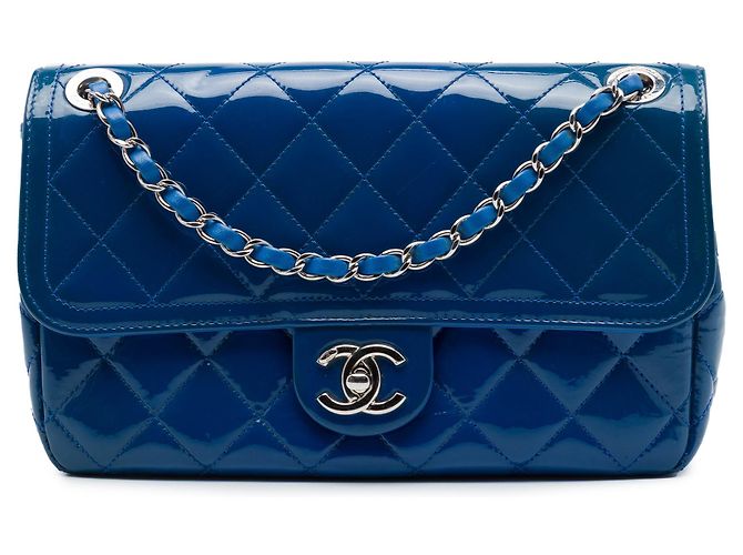 Borsa a tracolla Chanel Medium Quilted Patent Coco Shine Flap Blu