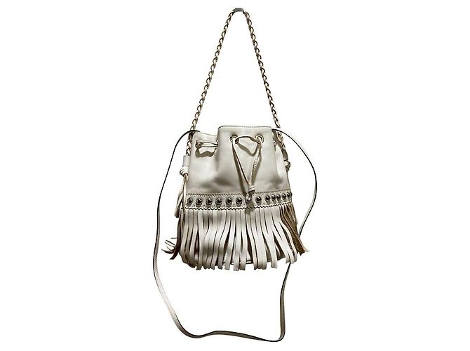 Autre Marque J&M Davidson Carnival M Schultertasche mit Nieten Weiß
