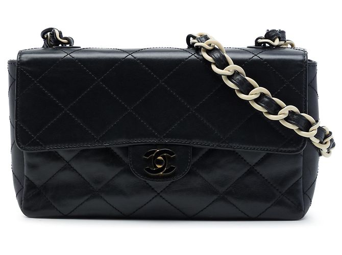 Chanel Black Medium Quilted Lambskin Resin Chain Single Flap Noir