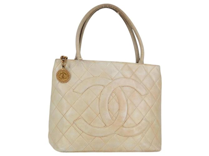 CHANEL Tote-Bag aus beigem Lammleder mit CC-Logo, authentisch bs12535