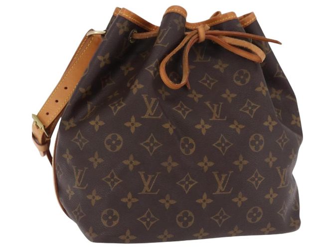 LOUIS VUITTON Bolso de hombro Monogram Petit Noe M42226 LV Auth 194171SAV Monograma