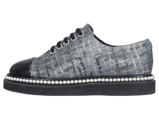 Scarpe Derby con lacci Chanel Argento - EU 36 Usate