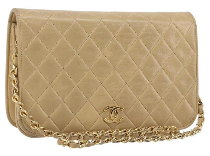 CHANEL Bolsa de Ombro Matelassé com corrente em pele de cordeiro bege e CC dourado