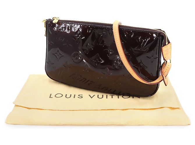 Louis Vuitton Monogram Vernis Pochette Accessoires Handtasche Bordeaux