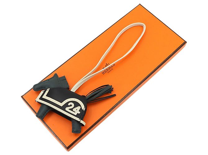 Hermès Hermes Rodeo Robeo 24 PM Handbag Charm Nero Verde chiaro