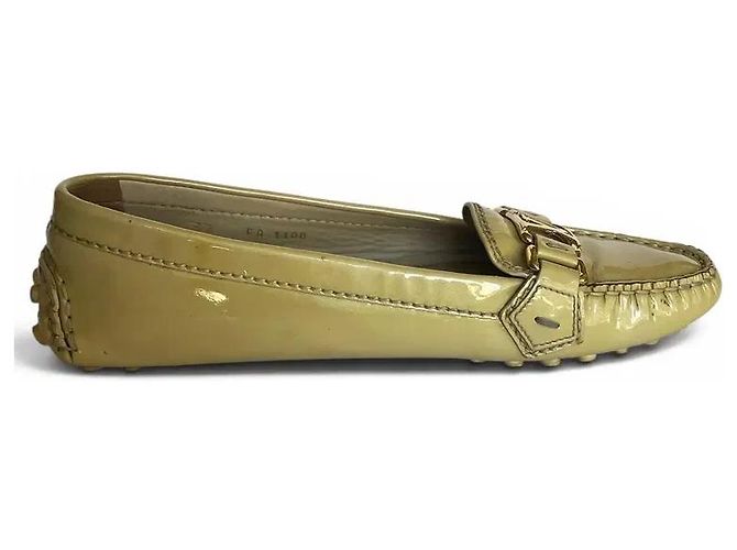 Mocasines Louis Vuitton de cuero charol beige