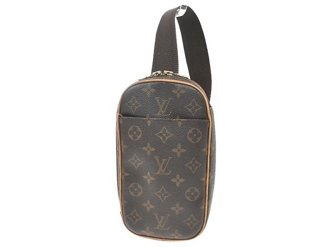 Louis Vuitton Pochette Gange Monogram Canvas Marron