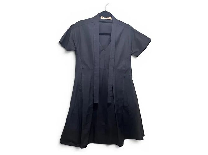 Vestido negro Marni de manga corta