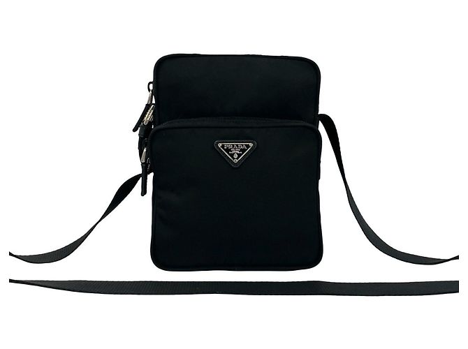 Bolsa de ombro Prada em nylon e couro com logo triângulo Preto