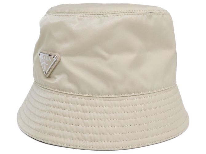 Bob Prada avec logo triangle Beige