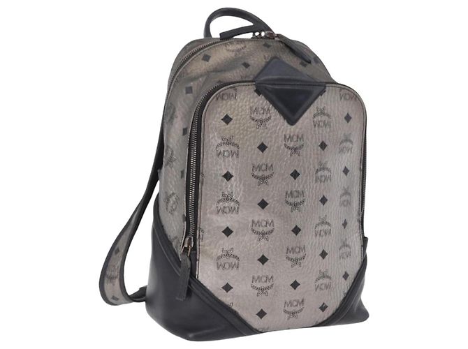 MCM Vicetos Backpack Leather Silver Auth 198656 Silvery