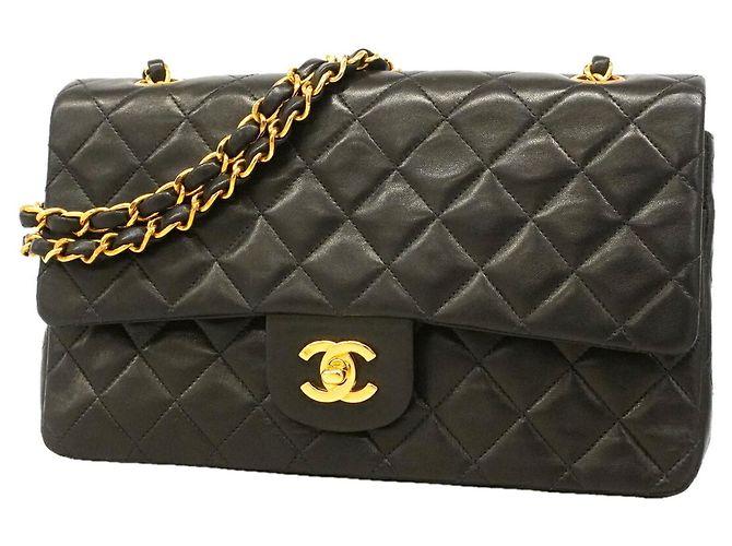 Chanel Matelassé Schultertasche Schwarz