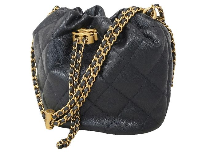 Bolsa de Ombro com Corrente Chanel Matelassé Azul marinho