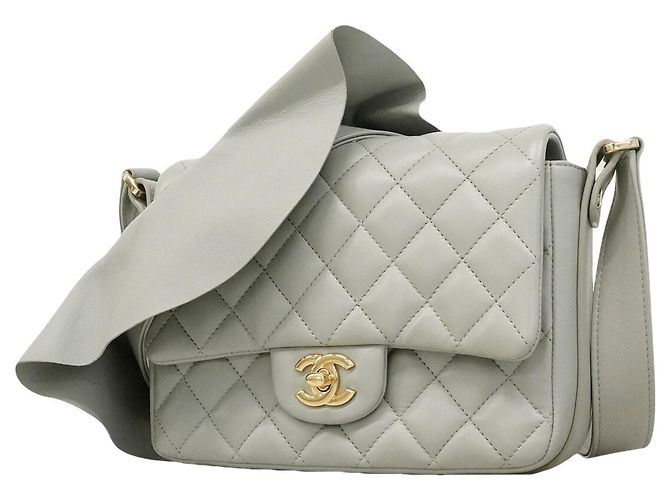 Chanel Matelassé Schultertasche aus Lammleder Braun
