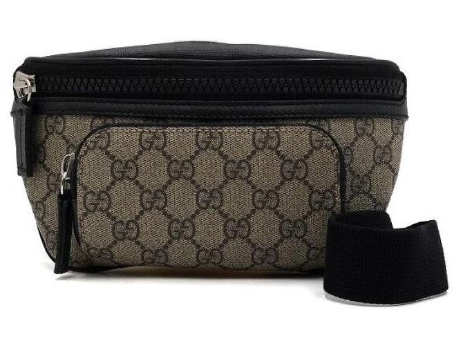 Gucci Bolsa Tiracolo Supreme em Lona e Couro Marrom