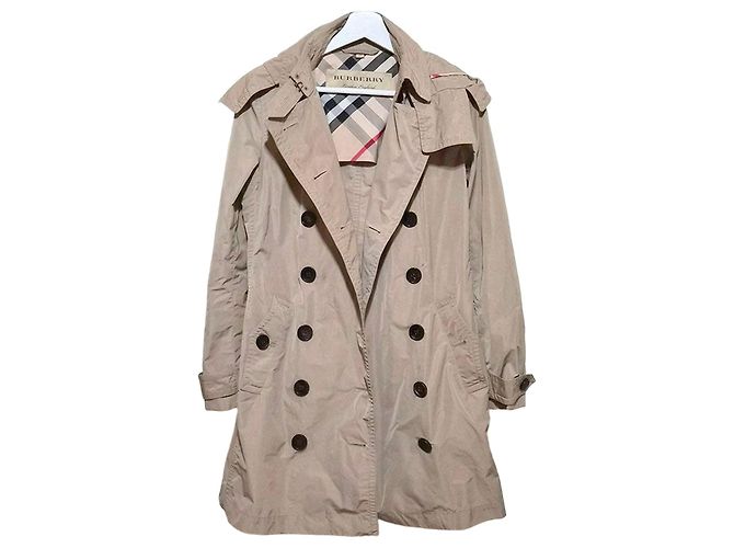 Trench Coat Burberry com capuz bege Marrom