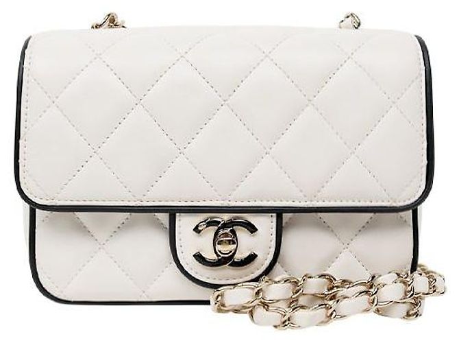 Chanel Bolsa de ombro acolchoada branca com corrente Branco