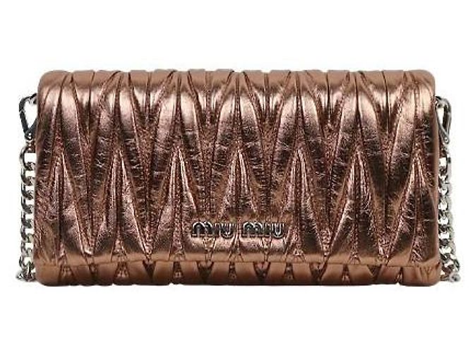 Miu Miu Borsa a tracolla matelassé dorata D'oro