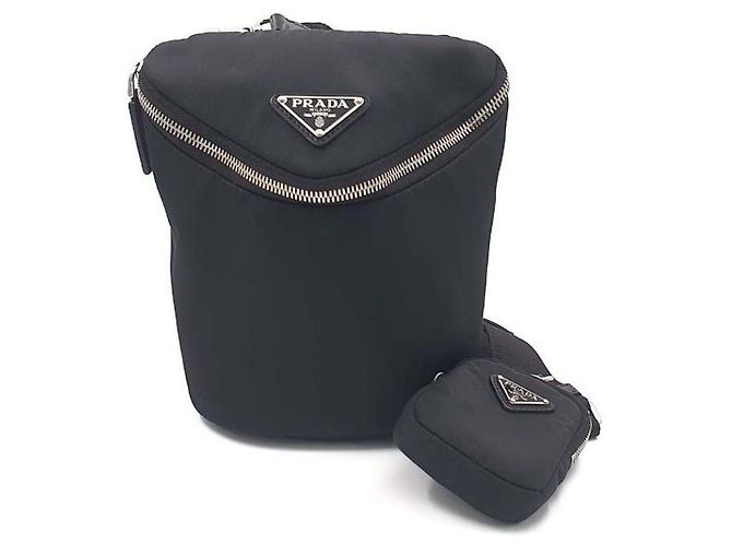 Prada Borsa a tracolla in Re-Nylon Nero