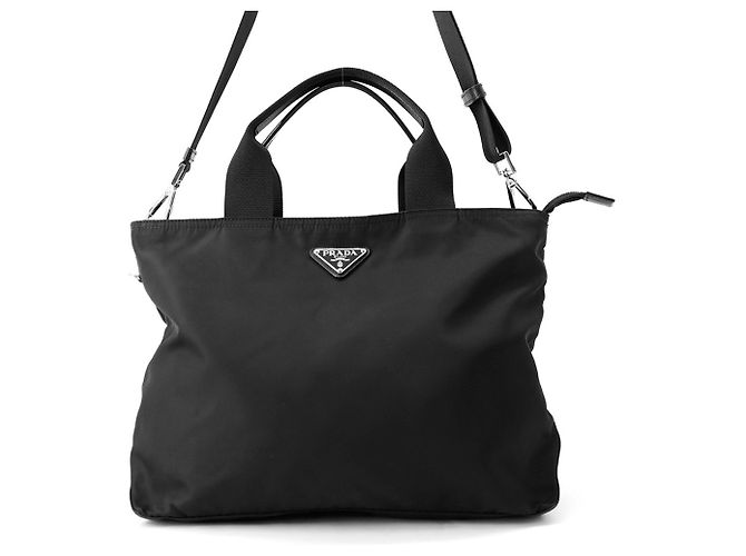 Sac à main Prada en nylon noir