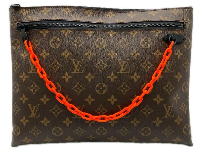 Louis Vuitton Monogram Pochette A4 Clutch Bag Marrone Beige