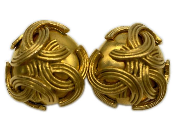 Boucles d'oreilles clips Chanel Triple Coco Mark Doré