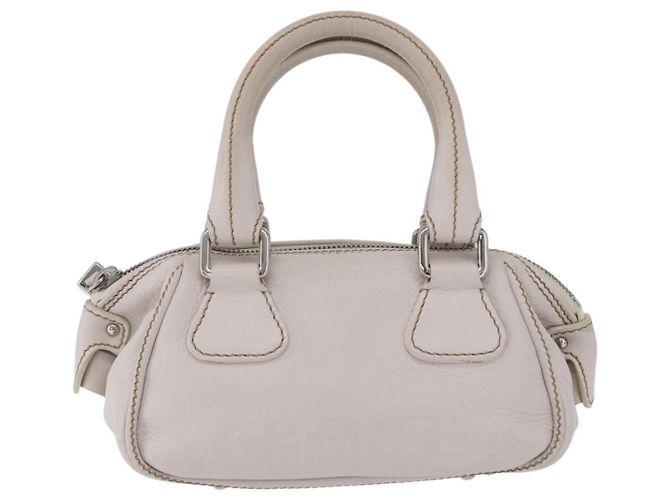 Chanel Lax Tassel Pebbled Leather Medium Weiß