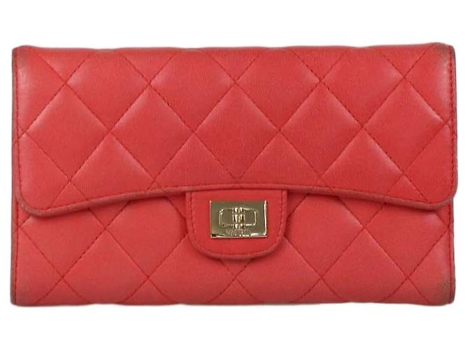 Cartera larga trifold Reissue de piel acolchada roja Chanel Rosa