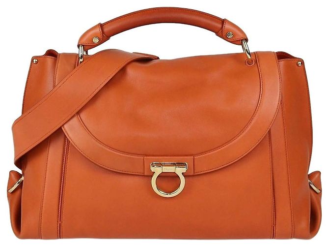 mala Sofia em couro laranja Salvatore Ferragamo