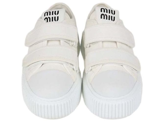 Baskets basses à plateforme en denim blanc Miu Miu