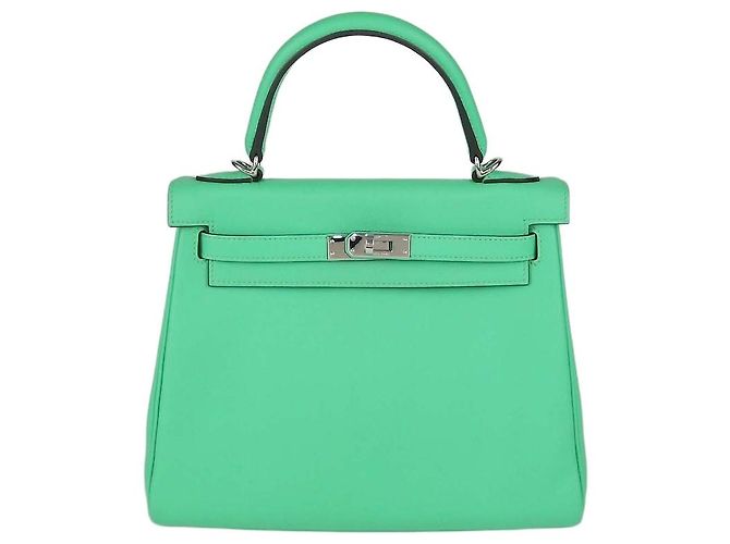 Hermès Bolsa Kelly Retourne 25 Hermes Vert Comics em couro Swift com hardware Palladium