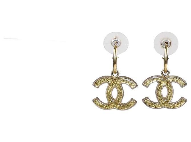 Chanel CC vergoldete Emaille-Ohrstecker Golden