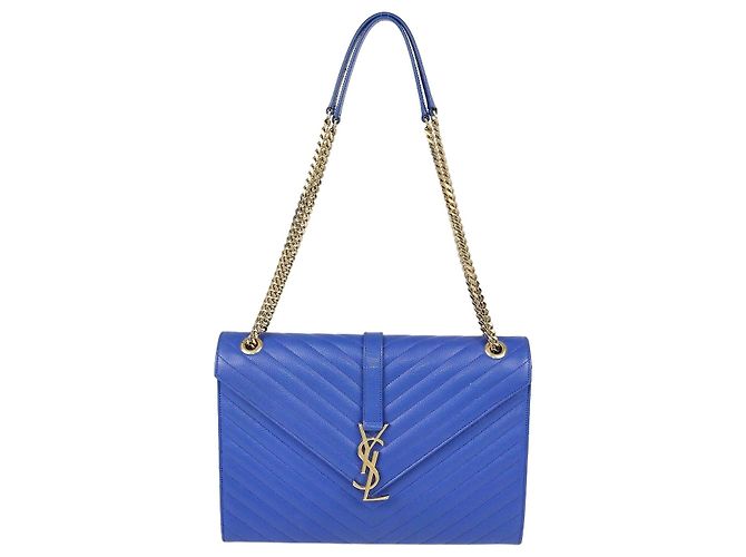 Bolsa de Ombro Envelope Large em couro azul com chevron Saint Laurent