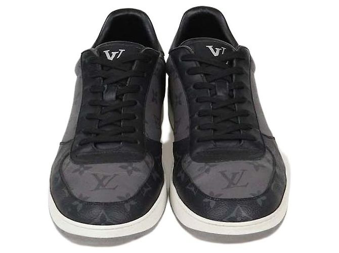 Louis Vuitton Rivoli Low Top Sneaker aus Monogram Canvas in Schwarz/Grau