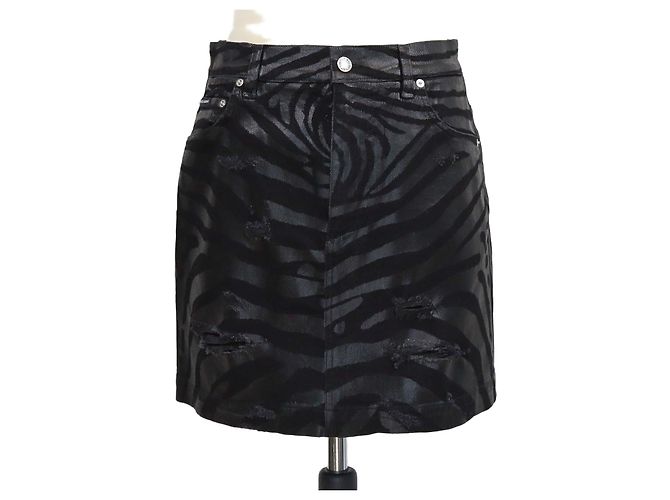 Minifalda Dolce & Gabbana de denim negro con efecto cebra y distressed