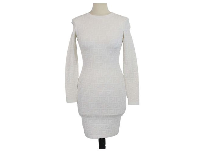 Fendi Off White FF Strick-Bodycon-Midikleid mit langen Ärmeln Aus weiß
