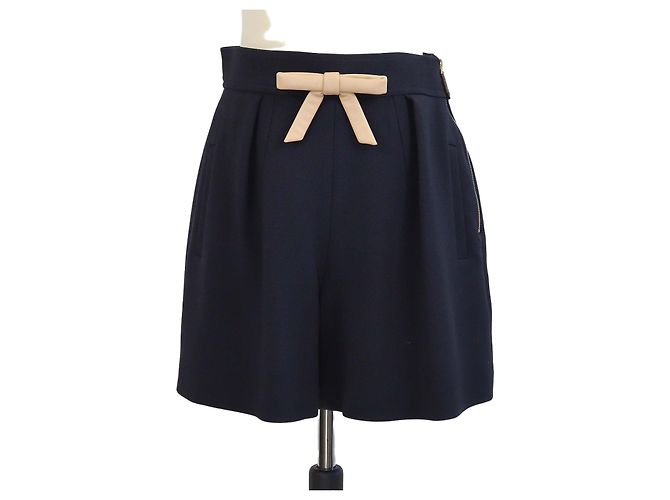 Mini Short Louis Vuitton em lã azul marinho com laço de couro