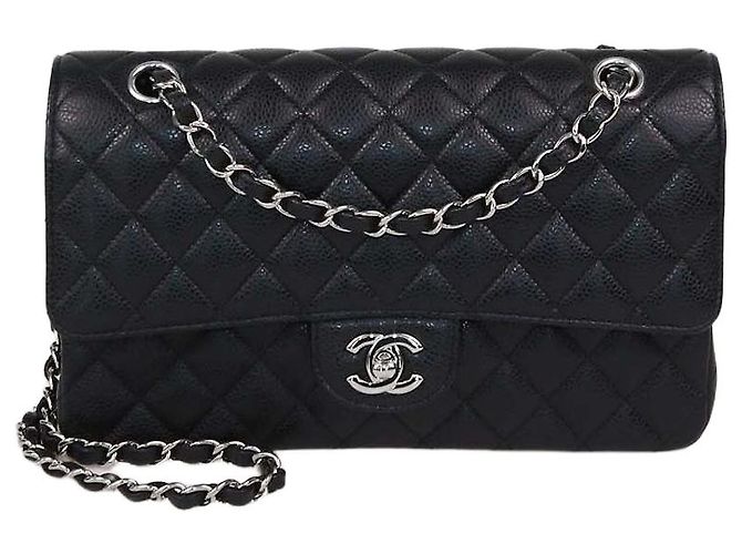 Bolsa Chanel Medium Classic Double Flap em couro caviar matelassê preto