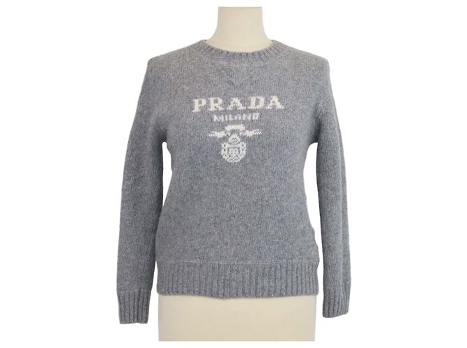 Jersey de cuello redondo Prada en cachemira y lana gris con logotipo